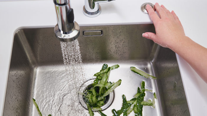 Засор в раковине на кухне - самые эффективные способы прочистки в домашних условиях